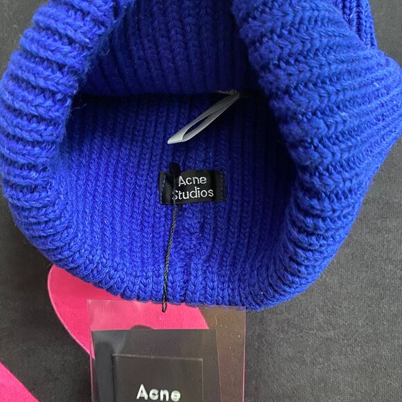 Acne Studios Blue Embroidered Logo Knitted Winter Hat - Picture 2 of 6